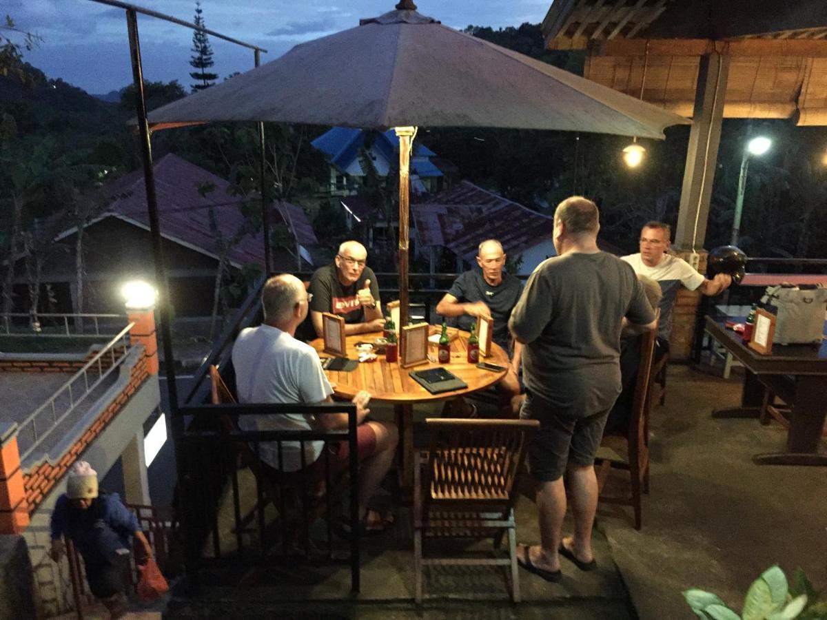 Bintang By Tobias Lodge Cafe & Restaurant Kelimutu Exterior foto